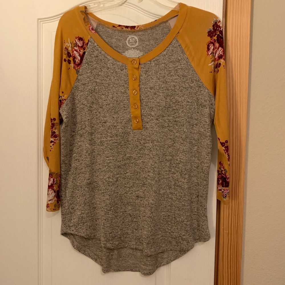 Maurice’s 3/4 Sleeve Blouse